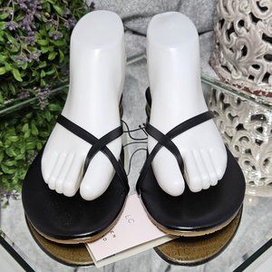LC Lauren Conrad Black Flip Flops - NEW